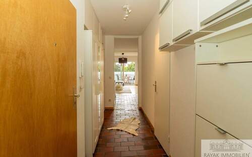 Flur - 2 Zimmer Etagenwohnung zur Miete in Neuss