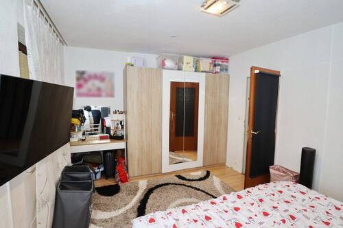 1. Schlafzimmer (2) - 