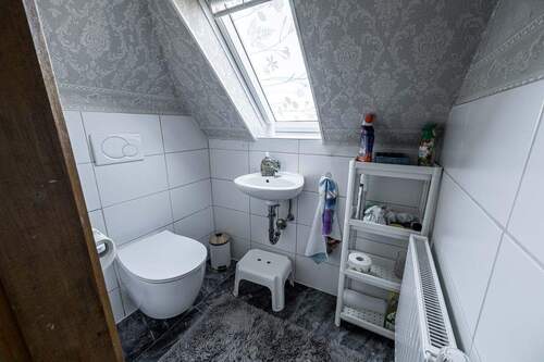 WC - 