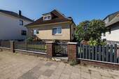 Außenaufnahme I - Bremerhaven Einfamilienhaus mit Garten - ein Zuhause für die ganze Familie