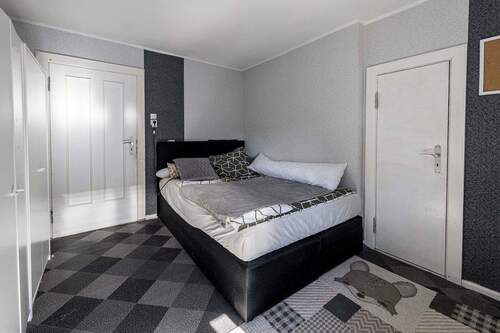 Zimmer 2 im Dachgeschoss - 