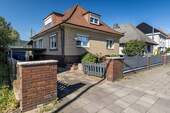 Außenaufnahme - 5 Zimmer Einfamilienhaus zum Kaufen in Bremerhaven