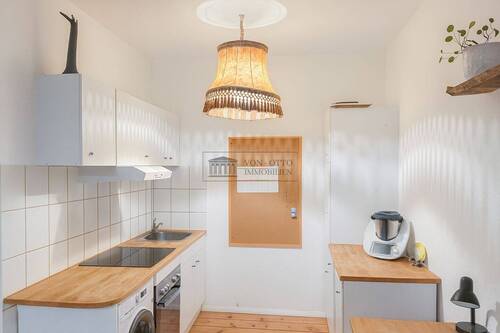 Praktische Einbauküche - 2 Zimmer Etagenwohnung in Berlin