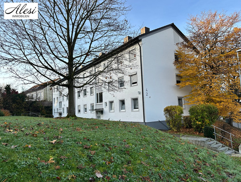  Gebäudeansicht vorne - 4 Zimmer Etagenwohnung zum Kaufen in Stuttgart