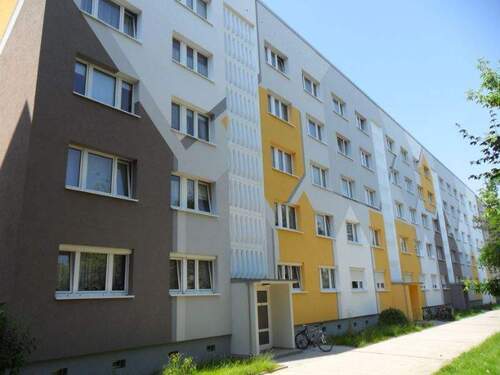 Ansicht vorn - 4 Zimmer Etagenwohnung zur Miete in Halle (Saale)