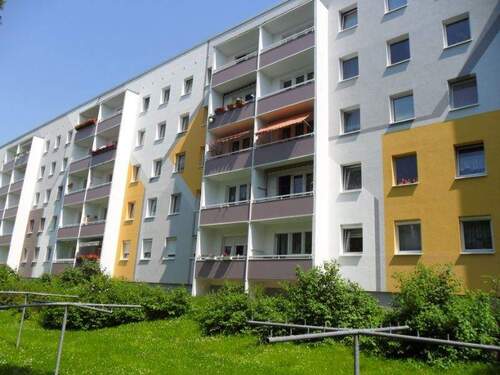 Ansicht hinten - 4 Zimmer Etagenwohnung in Halle (Saale)