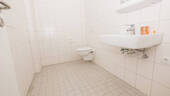 WC 1 - 1 Zimmer Büro in Großheirath / Rossach