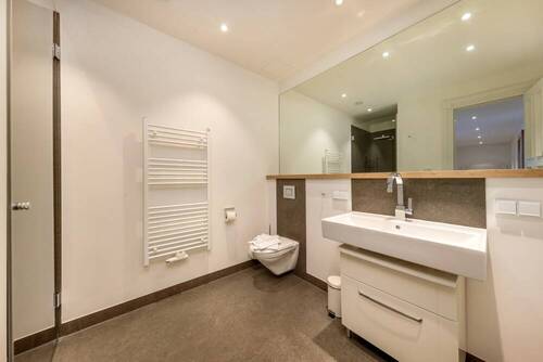 Schlafzimmer 2 mit kleiner Arbeitsecke / Büro, hoc - 