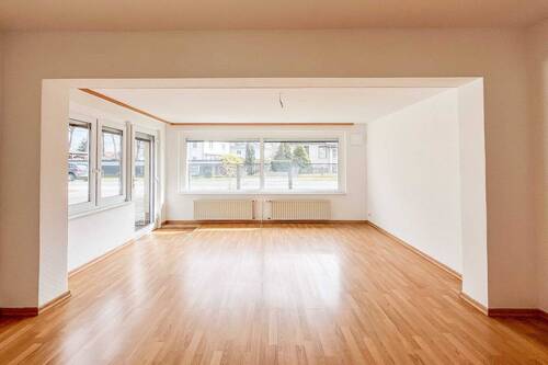 Wohnzimmer - 5 Zimmer Einfamilienhaus zum Kaufen in Bestensee