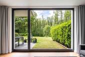 EG Wohnzimmer mit Ausblick Park - 5 Zimmer Mehrfamilienhaus, Wohnhaus in Lüneburg
