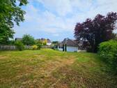Idyllischer Gartenbereich - 