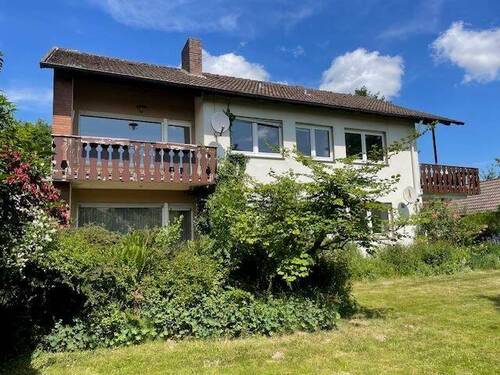 Hausansicht Gartenseite - Zwei-Familien-Haus am Wiehengebirge !