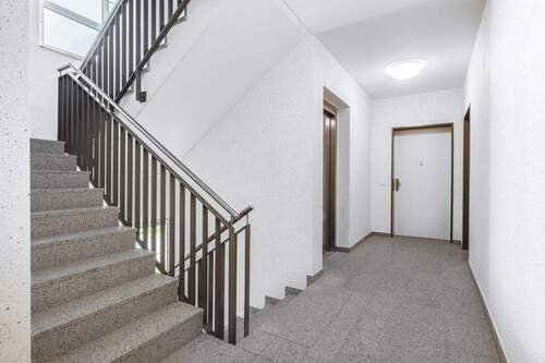 Treppenhaus - 3 Zimmer Etagenwohnung zum Kaufen in Aachen