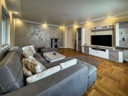 Wohnzimmer Gegenblick - Einfamilienhaus mit 217,60 m² in Kassel zum Kaufen