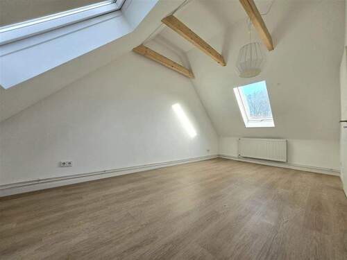 3. Zimmer mit bis zu 3 Meter Deckenhöhe - 