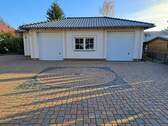 Doppelgarage - 4 Zimmer Bungalow zum Kaufen in Schkeuditz / Radefeld