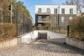 Zufahrt zur Tiefgarage - 
