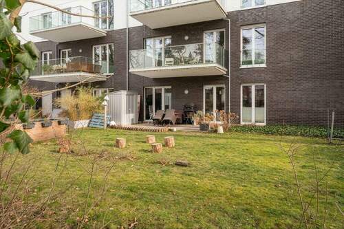 Blick auf die Terrasse und den Garten - 