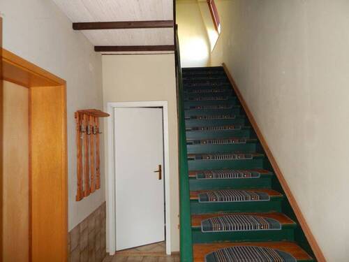 Treppe ins Obergeschoss - 
