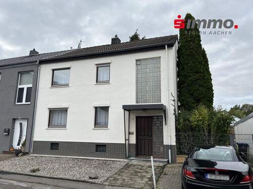 Straßenseite - Charmantes Einfamilienhaus in ruhiger Wohnlage