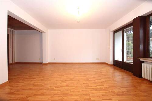 Helle Räume - Mehrfamilienhaus, Wohnhaus mit 138,00 m² in Weiterstadt zur Miete