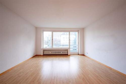 Wonhzimmer - 3 Zimmer Etagenwohnung zum Kaufen in Düsseldorf