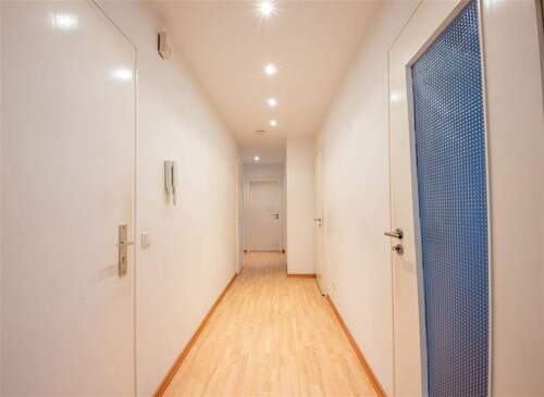 Flur - Etagenwohnung in Düsseldorf zum Kaufen