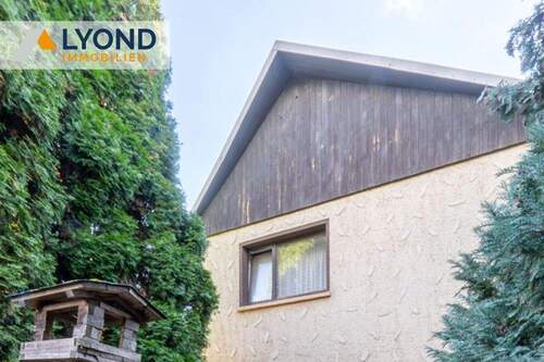 Haus rechts - Einfamilienhaus mit 85,00 m² in Altenburg / Poschwitz zum Kaufen