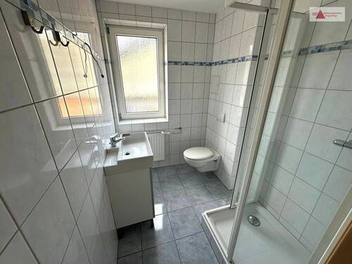 Bad - 2 Zimmer Etagenwohnung in Hartenstein