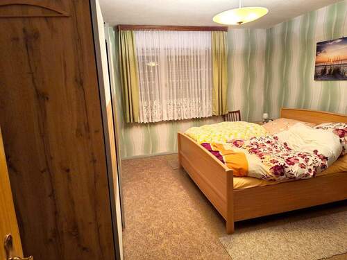 12 Schlafzimmer Anb.jpg - 