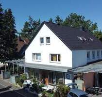 *Attraktives Mehrfamilienhaus mit Potenzial für 6 Wohneinheiten!* - Nürnberg Gebersdorf