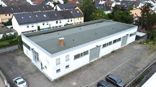 Halle auf großem Grundstück - Beheizbares Hallengebäude mit Büro-Sozialtrakt und Freifläche in NeumarktOPf., sofort verfügbar!