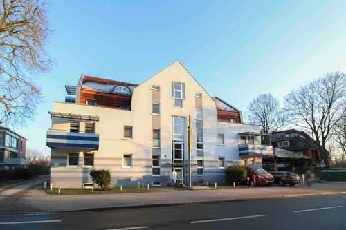 Ansicht mit Tiefgarageneinfahrt - 