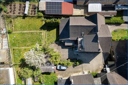 Drohne 1 - Steisslingen: Einfamilienhaus m. schönem, großem Bau-Grundstück (knapp 1000 qm) u. viel Nutzfläche!