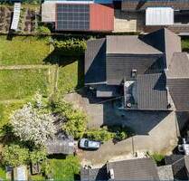 Steisslingen: Einfamilienhaus m. schönem, großem Bau-Grundstück (knapp 1000 qm) u. viel Nutzfläche! - Steißlingen