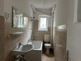 Badezimmer - 2 Zimmer Etagenwohnung in Kiel