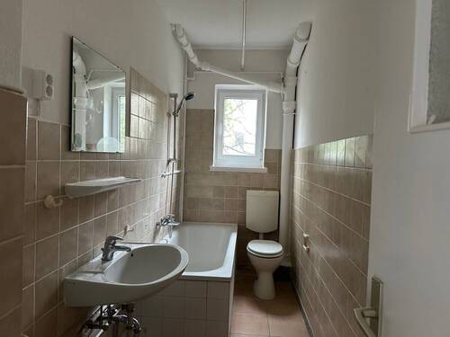 Badezimmer - 2 Zimmer Etagenwohnung in Kiel