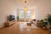 Wohnzimmer - Staged - Stilvoll modernisiert: 2-Zimmer-Wohnung in Friedrichshain
