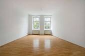 Wohnzimmer - 2 Zimmer Etagenwohnung zum Kaufen in Berlin