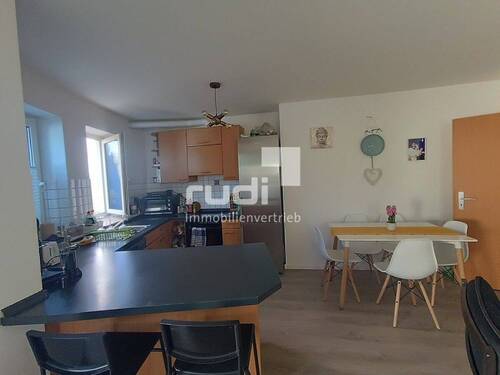 Wohn-Essbereich - Geräumige 2-Zimmer-Wohnung im Erdgeschoss mit Terrasse zu vermieten