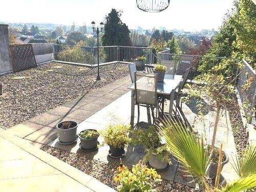 Großzügige Terrasse - 