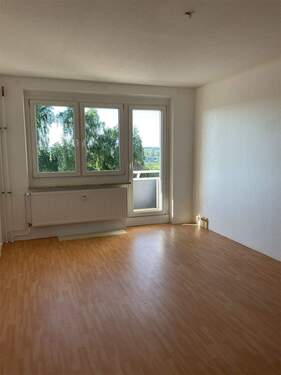 Kopie von Raum_Wohnzimmer _IMG_1756712542740 - Fritz-Reuter-Straße 17 (3. OG, Links)