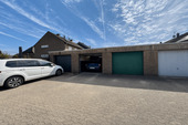 Garage und Stellplatz - 