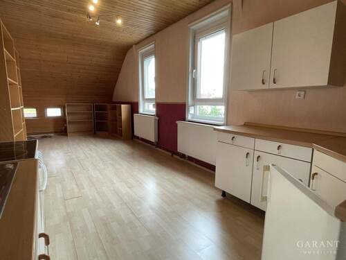 Zimmer mit Küchenbereich - Einfamilienhaus mit 122,00 m² in Schorndorf zum Kaufen