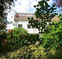 Ruhige Lage: Renovierungsbedürftige DHH mit 6 Zi. Schwanstetten Haus kaufen