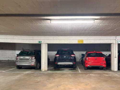 Tiefgaragenstellplatz - 