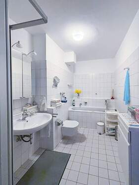 Dusch- und Wannenbad - 