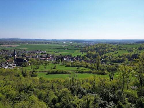 Mit unverbaubarer Fernsicht und einer außergewöhnlich reizvollen Blickkulisse - 