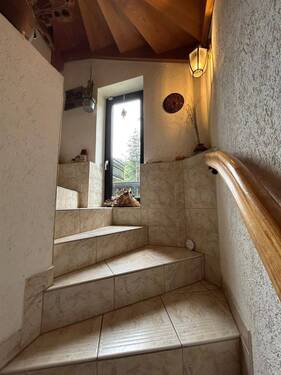 Treppenhaus ins UG - 
