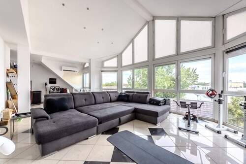 Wohnzimmer - Etagenwohnung mit 105,00 m² in Offenbach am Main zum Kaufen